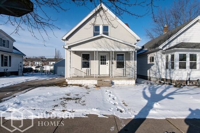 Primary Photo - 178 Oak St