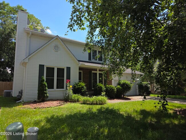 Foto del edificio - 4204 Holly Tree Dr