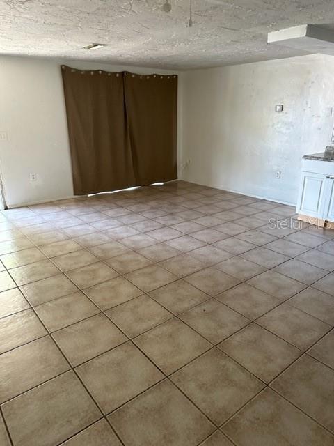 Building Photo - 9800 Hidden Ln