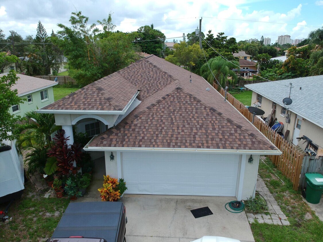 Primary Photo - 638 103rd Ave N