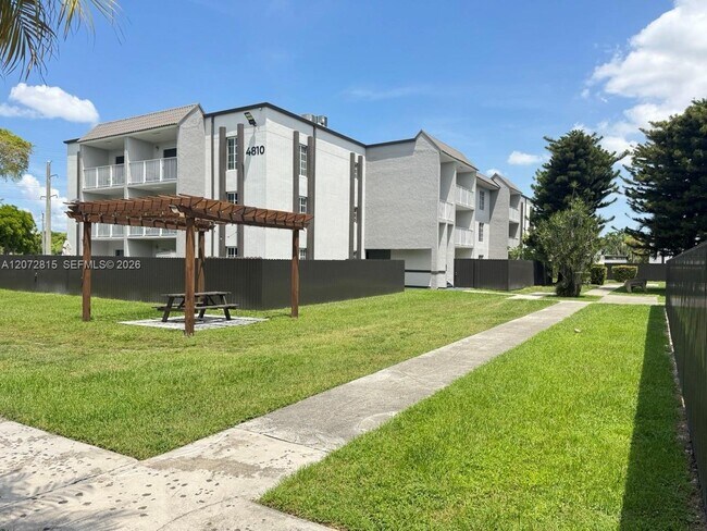 Building Photo - 4800 NW 79th Ave