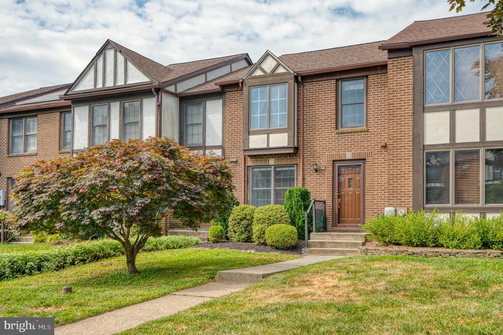 Primary Photo - 27 Faraday Dr