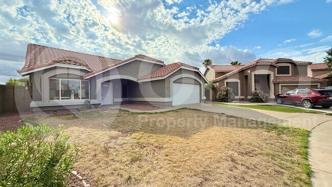 Foto del edificio - 307 N Red Rock St