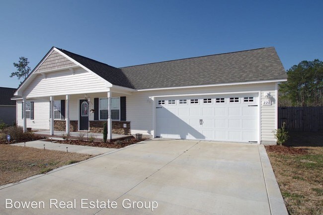 Building Photo - 228 Rowland Dr