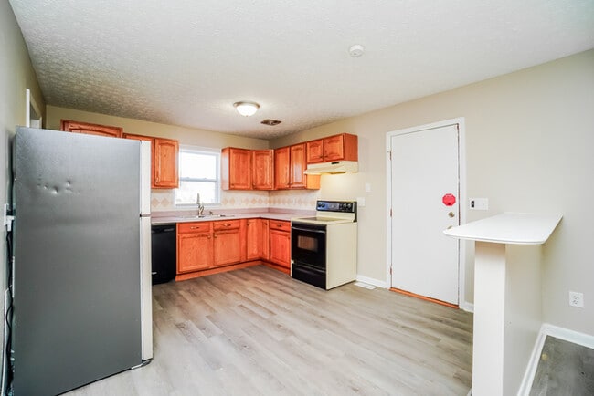 Building Photo - 3991 Briarbush Dr
