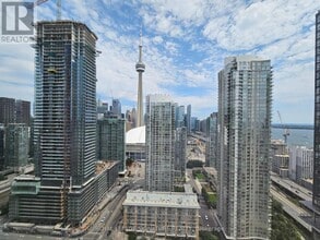 Building Photo - 15-4015 Fort York Blvd