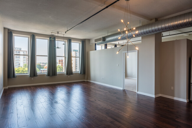 Building Photo - 1501 Locust St