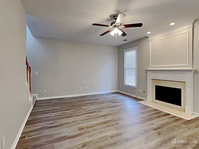 Building Photo - 6848 Deer Trail Ln