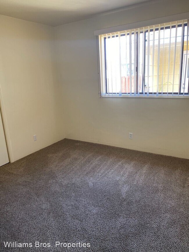 Building Photo - 2 br, 1 bath House - 836 E. Cook #A