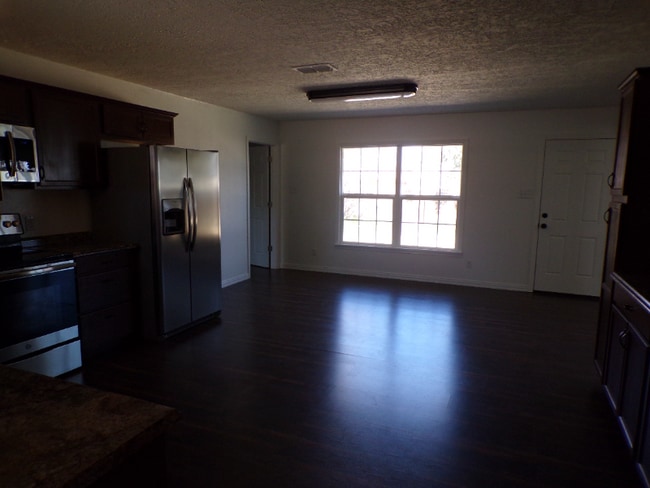 Building Photo - 2511 Gidding St