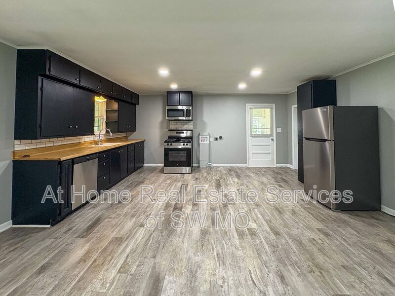 Foto principal - 2626 W Page St