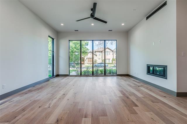 Building Photo - 3716 W Beverly Dr