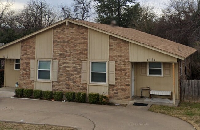 Building Photo - 1321 Quail Trl