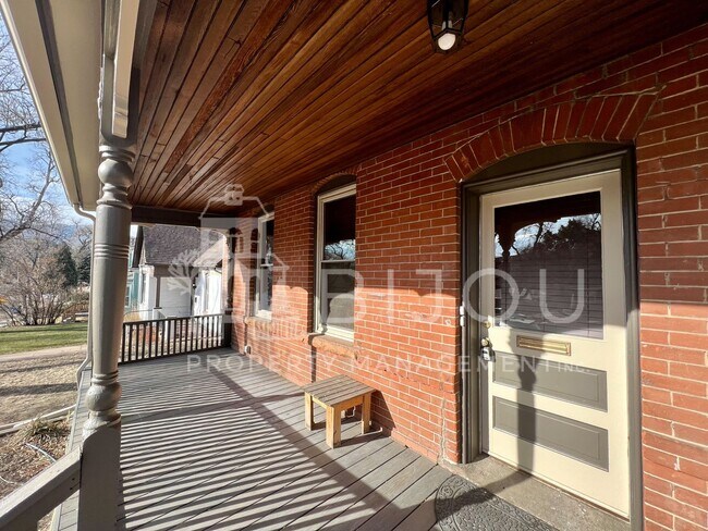 Foto del edificio - 732 E Kiowa St