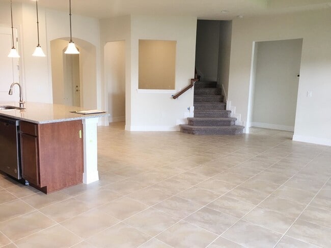 Foto del edificio - Dr Phillips area 4 bed 3 1/2 bath home