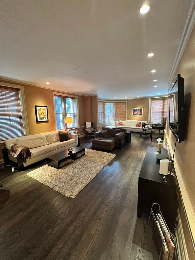 Foto del edificio - 3750 N Lake Shore Dr.
