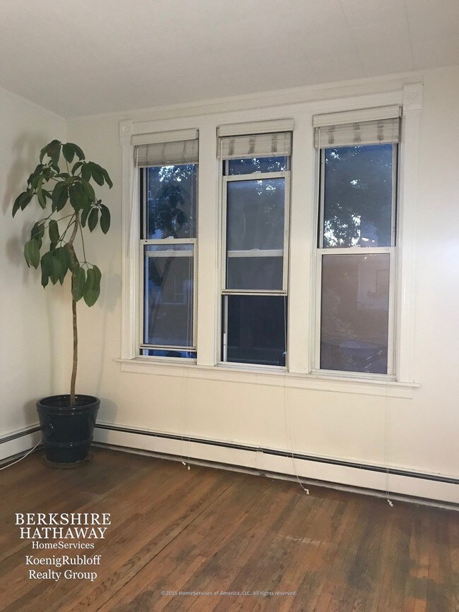 Foto del edificio - 2525 N Maplewood Ave