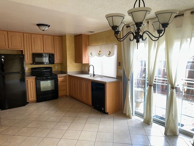 Foto del edificio - 4123 Asimuth Cir