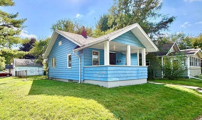 Building Photo - 1246 Bissell St