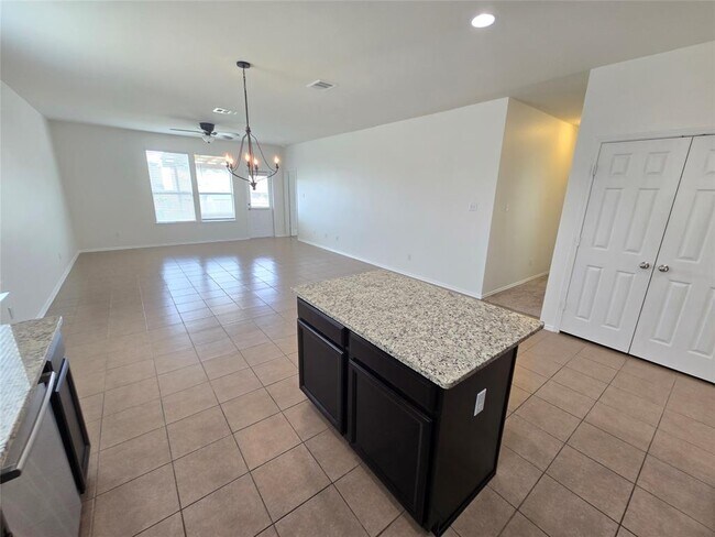 Building Photo - 100 Sierra Mar Lp