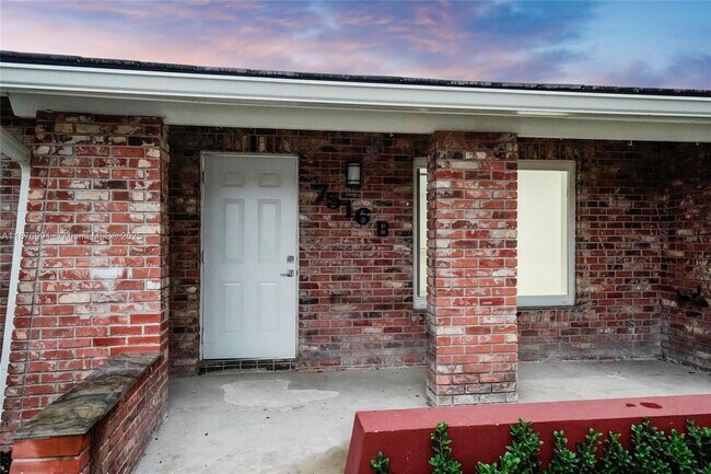 Foto del edificio - 7516 NW 44th Ct