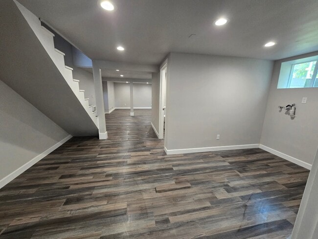 Building Photo - 1214 20th Ave
