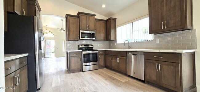 Building Photo - 10089 E Friess Dr