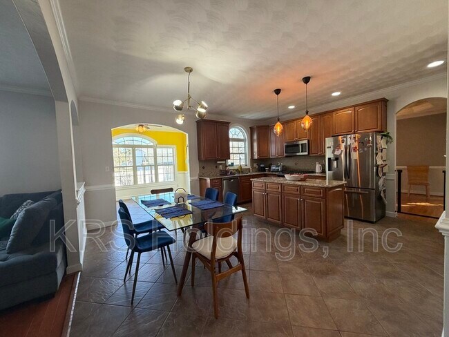 Foto del edificio - 516 Bells Hollow Ct