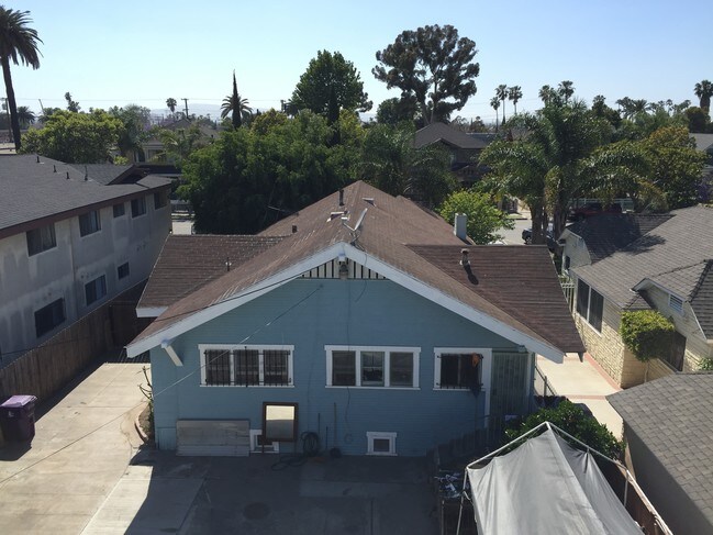 Building Photo - 1044 Cedar Ave