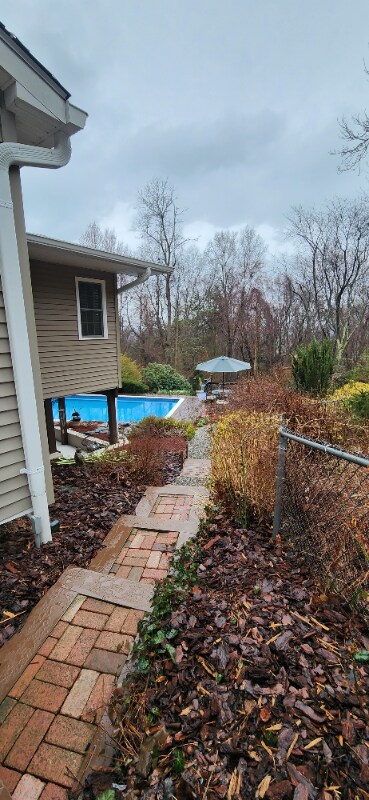 Foto del edificio - 135 Hillside Rd