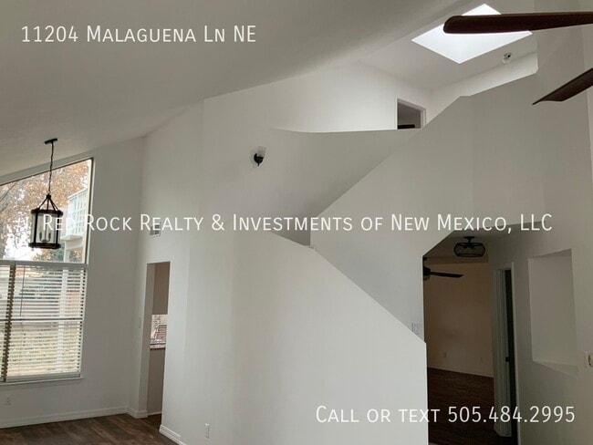 Foto del edificio - 11204 Malaguena Ln NE