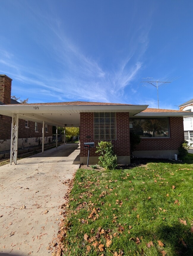 Building Photo - 129 N 100 W