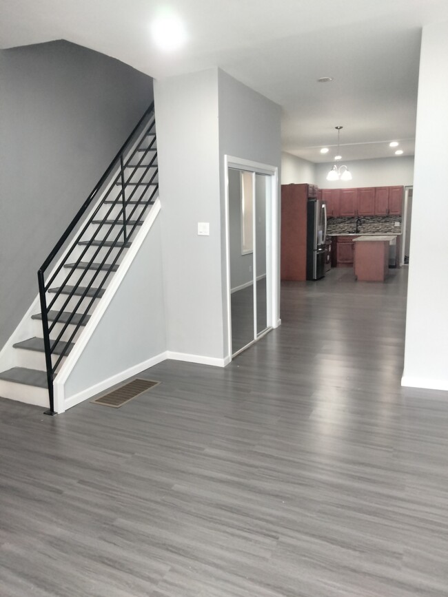 Foto del edificio - 2513 N 31st St