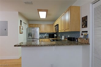 Building Photo - 15460 Bellamar Cir