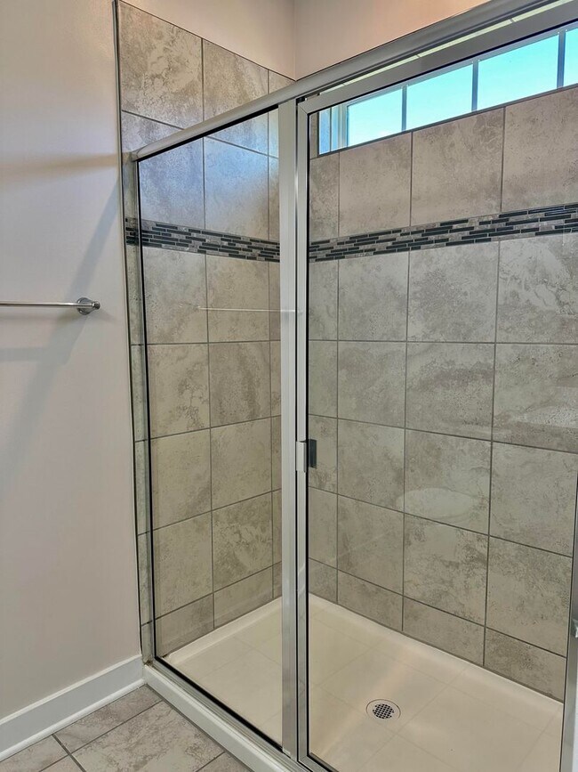 Foto del edificio - Better than new townhome in Tega Cay, SC!