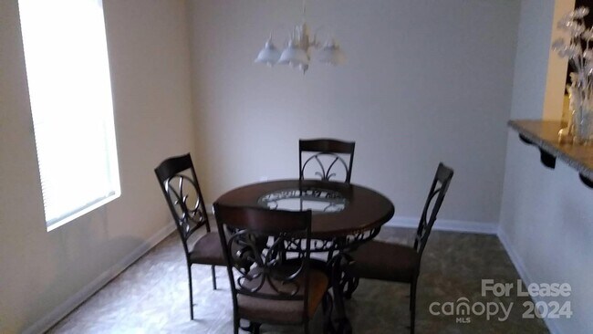 Foto del edificio - 11312 Deer Chase Ln