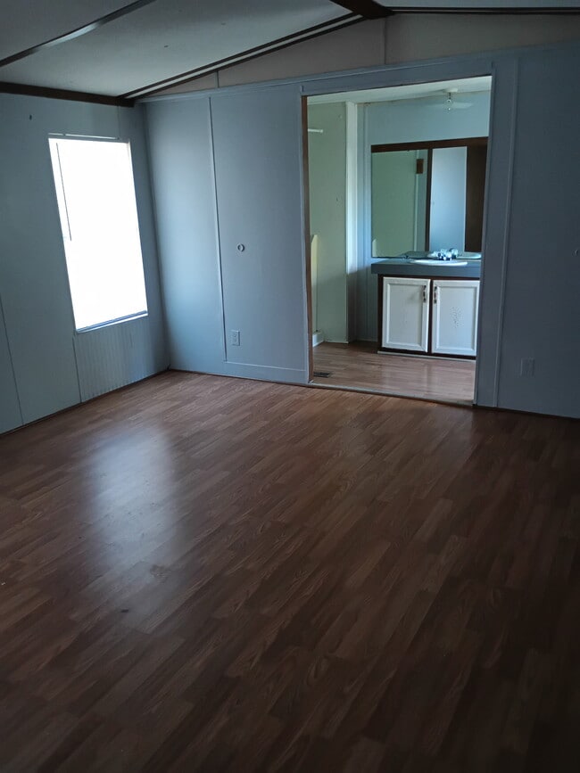 Building Photo - 234 Pamela's Pl