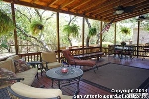 Foto del edificio - 18306 Beargrass Ct