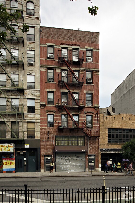 Primary Photo - 163 Allen St