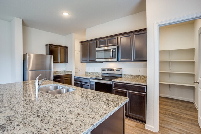 Building Photo - 209 Briar Cv