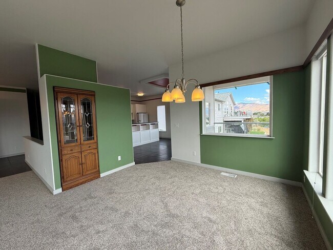 Foto del edificio - Now renting 3 bedroom House