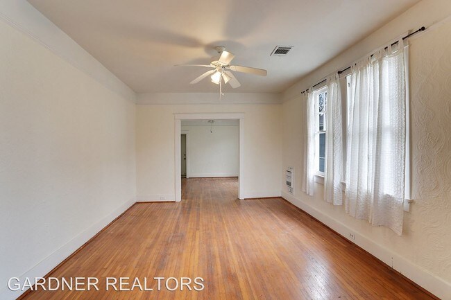 Building Photo - 4929 S Miro St