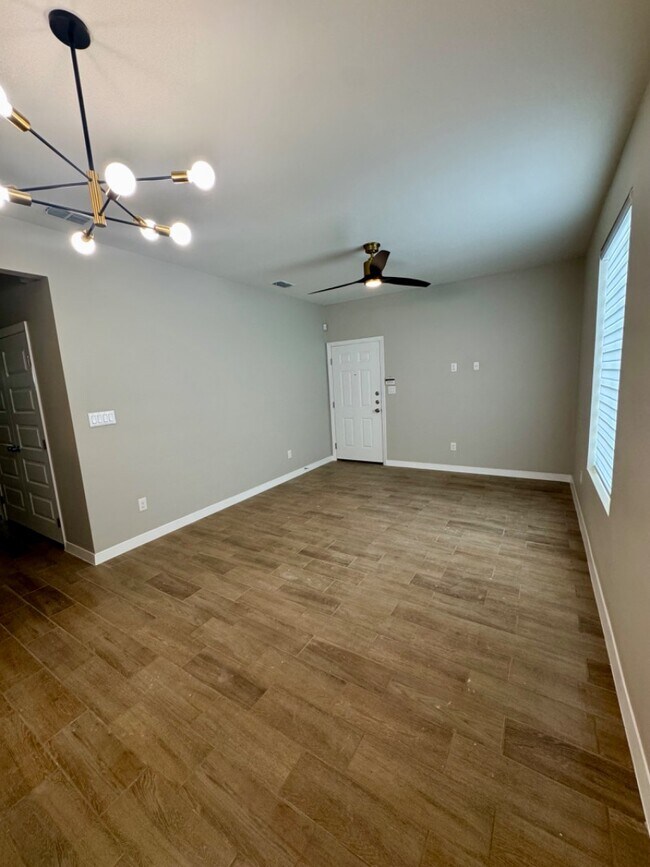 Foto del edificio - 617 N Delaware St