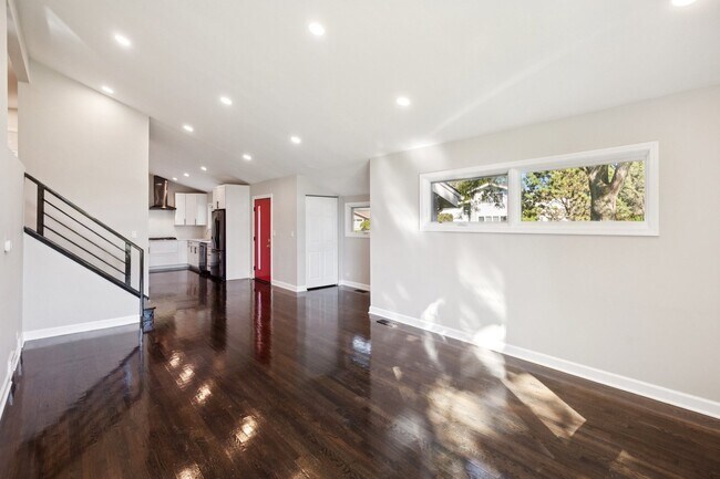 Foto del edificio - 1321 Heatherfield Ln