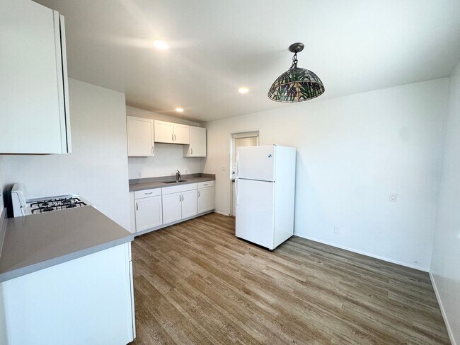 Foto del edificio - Clean and Lovely 2 Bedroom 1 Bathroom