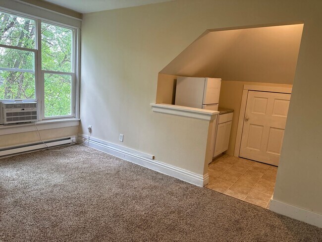 Foto del edificio - 220 E. Franklin