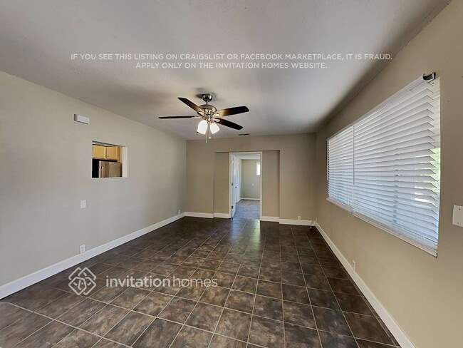 Building Photo - 661 N Sunland Dr