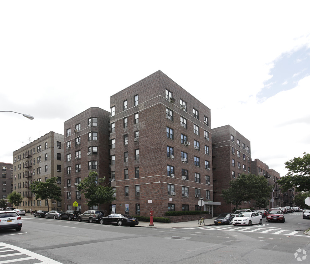 Primary Photo - 43-07 39th Pl
