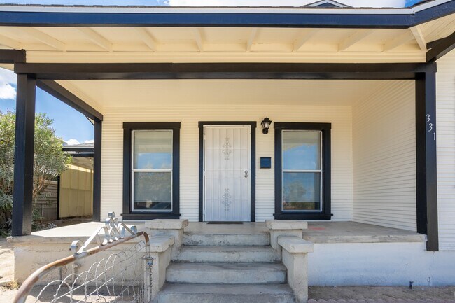 Foto del edificio - 331 San Emidio St