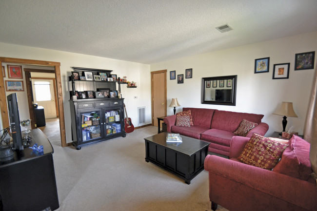 Living Room - McGregor Village Apartment Homes